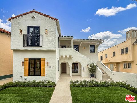 Photo of 150 N Arnaz Drive #C, Beverly Hills, CA 90211 (MLS # 25604581) Photo of 150 N Arnaz Drive #C, Beverly Hills, CA 90211 (MLS # 25604581)