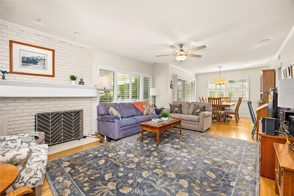 884 E Whitcomb Avenue