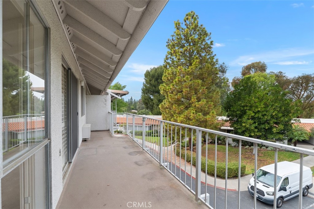 656 Avenida Sevilla O