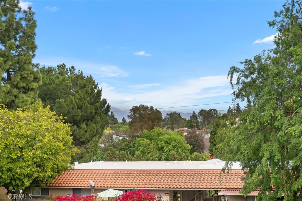 656 Avenida Sevilla O