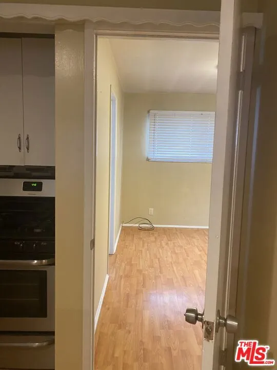 Los Angeles, California 90025, United States, 1 Bedroom Bedrooms, ,1 BathroomBathrooms,Residential,Active,242432