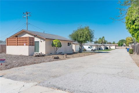 Photo of 903 Las Lomas Road, Duarte, CA 91010 (MLS # AR26059028)
