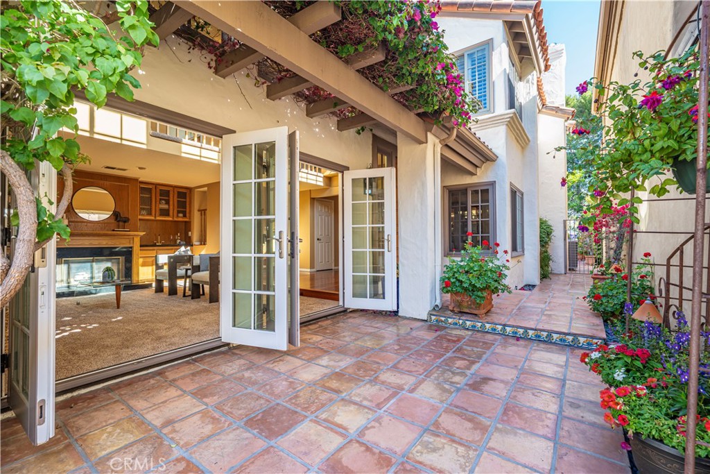 5620 La Paz Street
