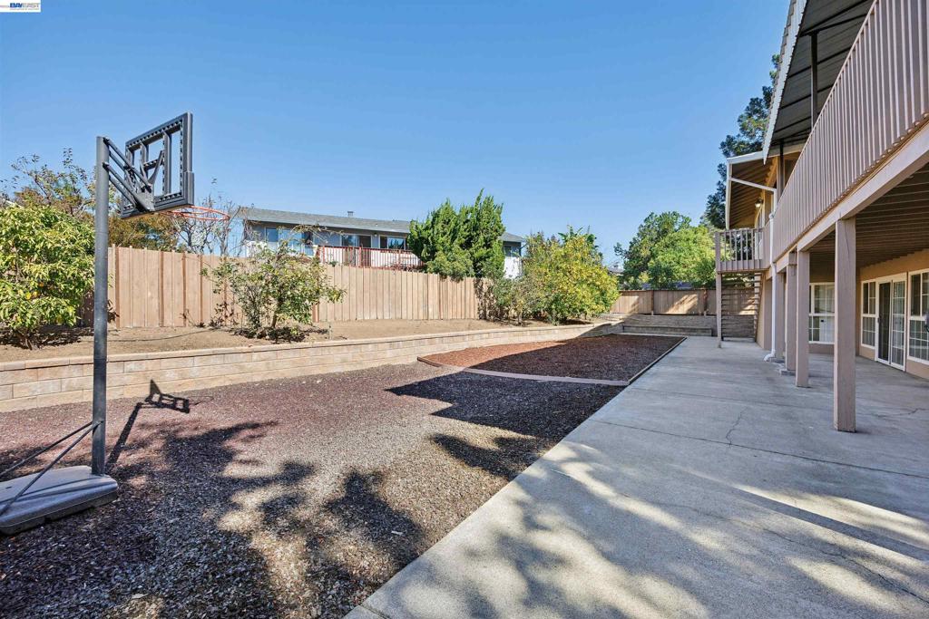 3247 Round Hill Drive