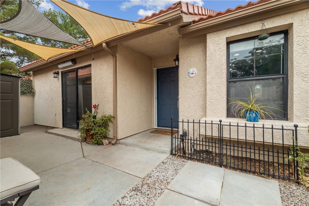 26352 Rainbow Glen