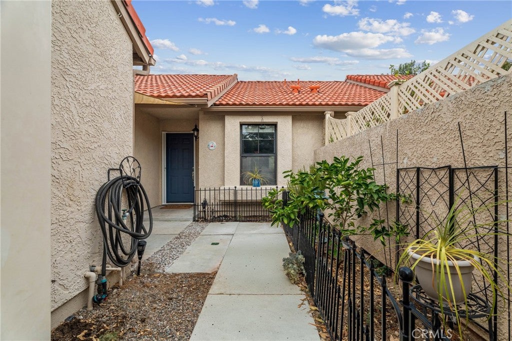 26352 Rainbow Glen