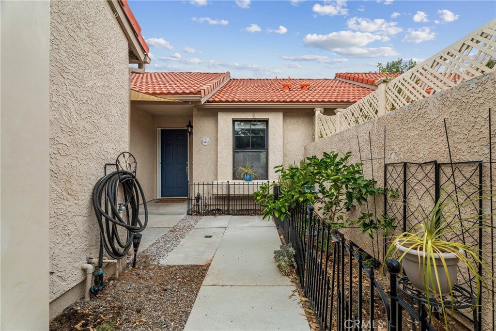 26352 Rainbow Glen
