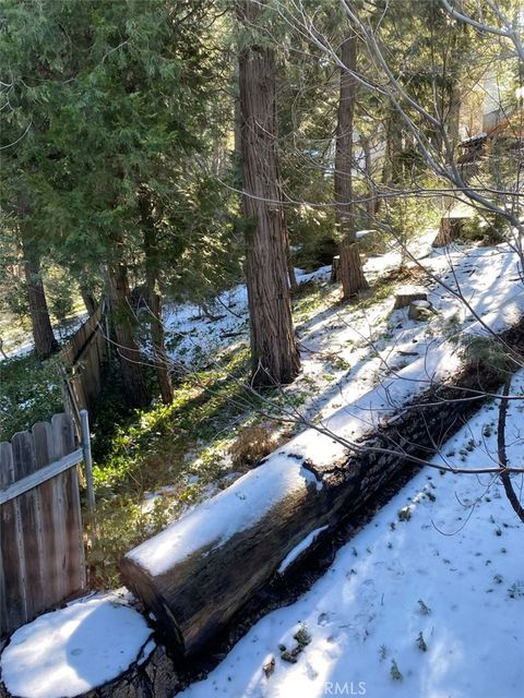 Tiny photo for 23095 Hemlock Ln, Crestline, CA 92325 (MLS # OC26049575)