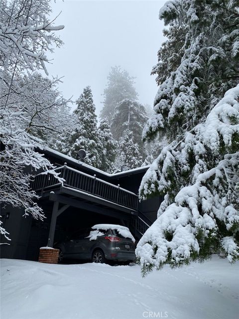 Tiny photo for 23095 Hemlock Ln, Crestline, CA 92325 (MLS # OC26049575)