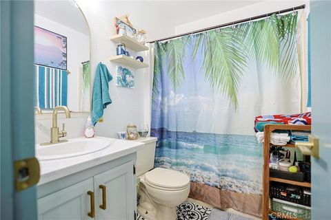 Tiny photo for 23095 Hemlock Ln, Crestline, CA 92325 (MLS # OC26049575)