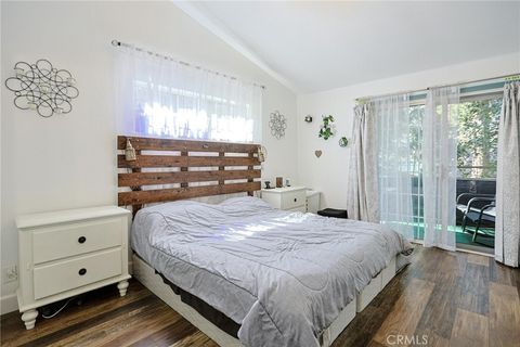 Tiny photo for 23095 Hemlock Ln, Crestline, CA 92325 (MLS # OC26049575)