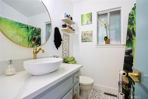 Tiny photo for 23095 Hemlock Ln, Crestline, CA 92325 (MLS # OC26049575)