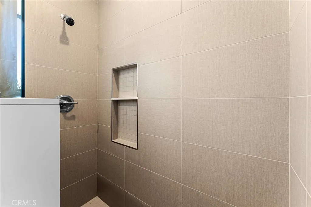 Riverside, California 92501, United States, 4 Bedrooms Bedrooms, ,3 BathroomsBathrooms,Residential,Active,221123