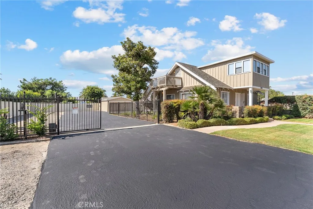 Riverside, California 92501, United States, 4 Bedrooms Bedrooms, ,3 BathroomsBathrooms,Residential,Active,221123