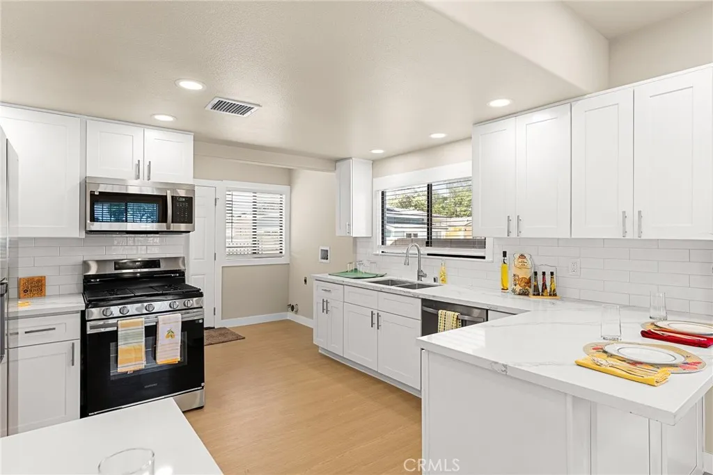 Riverside, California 92501, United States, 4 Bedrooms Bedrooms, ,3 BathroomsBathrooms,Residential,Active,221123