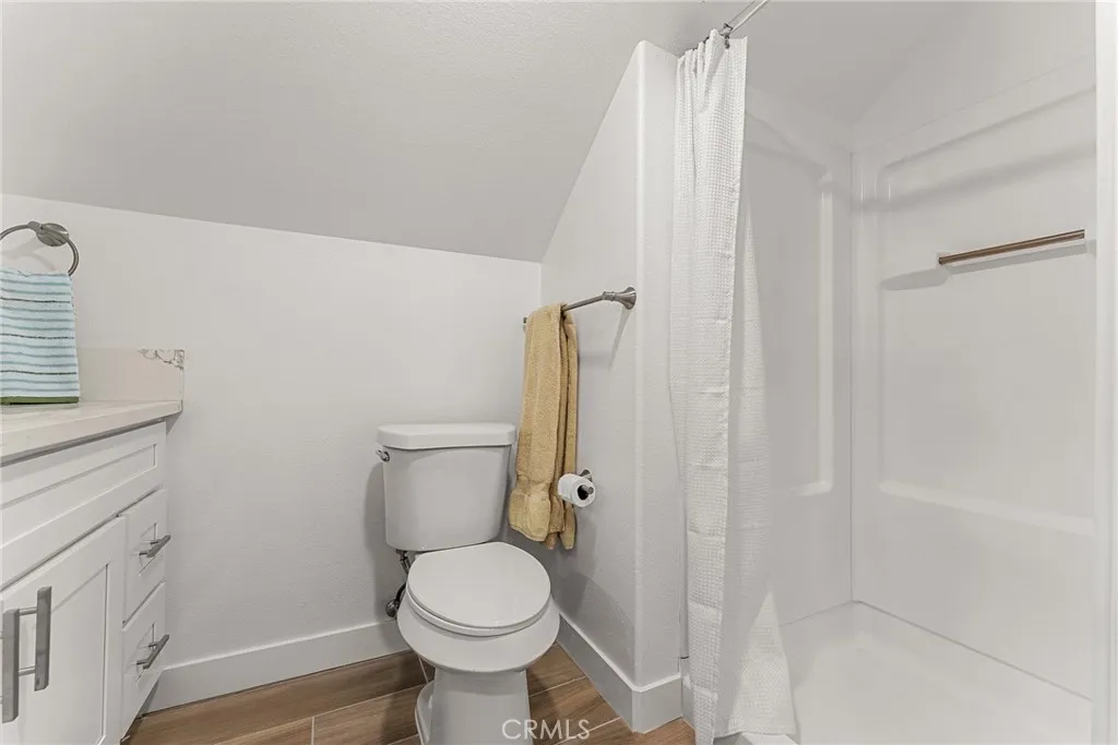 Riverside, California 92501, United States, 4 Bedrooms Bedrooms, ,3 BathroomsBathrooms,Residential,Active,221123