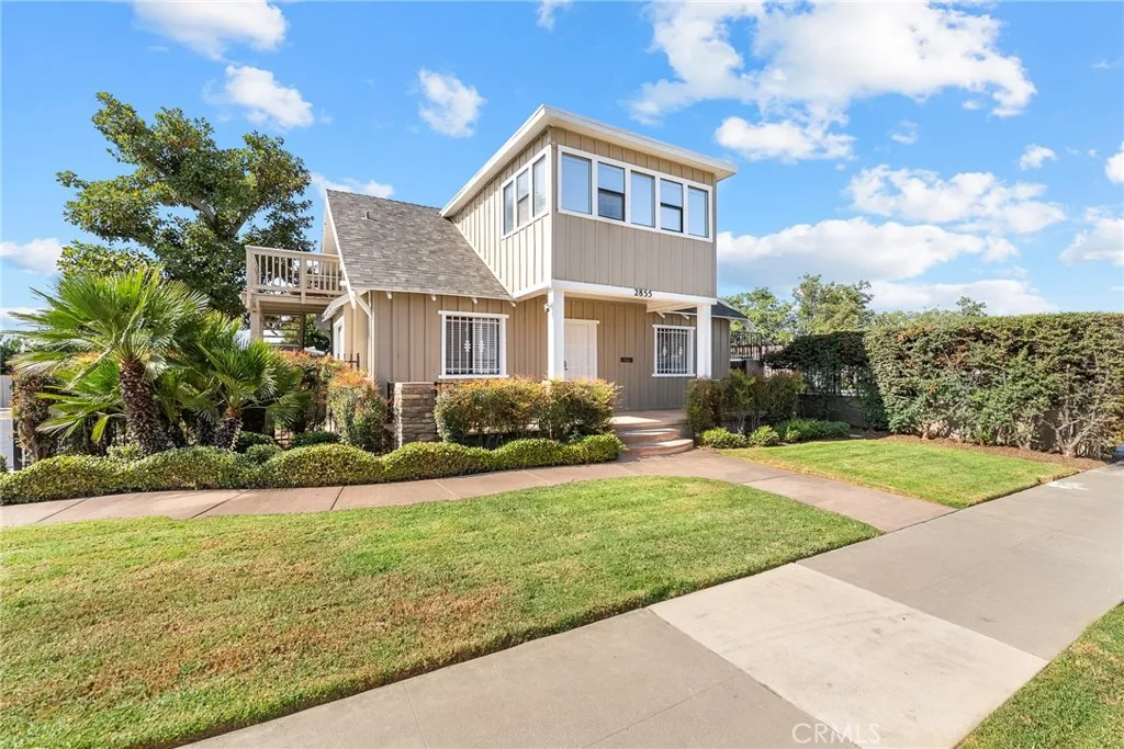 Riverside, California 92501, United States, 4 Bedrooms Bedrooms, ,3 BathroomsBathrooms,Residential,Active,221123