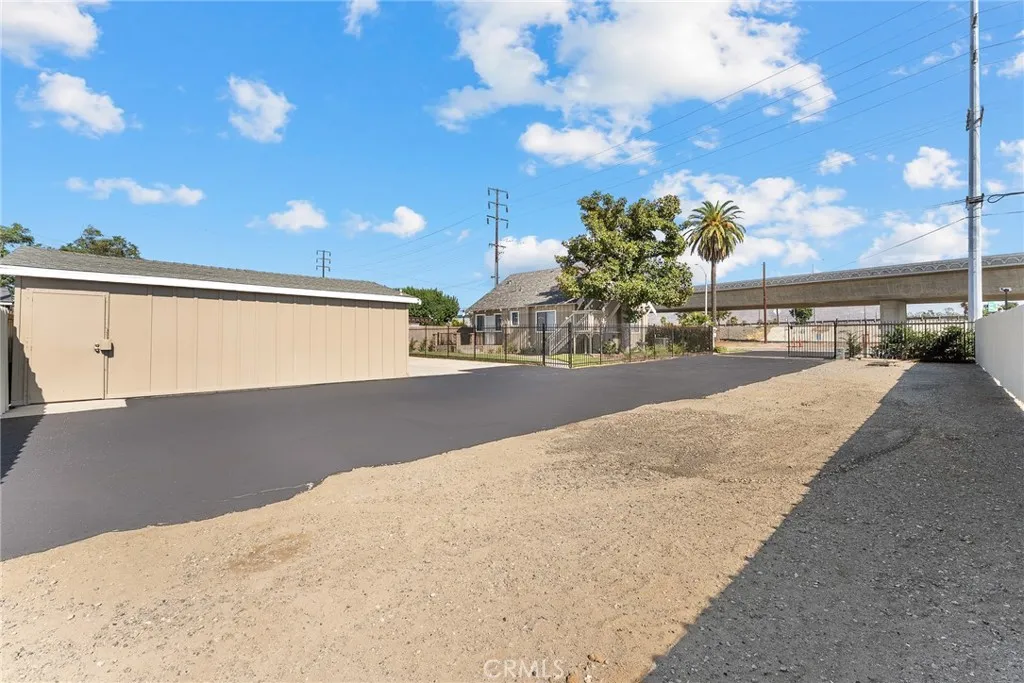 Riverside, California 92501, United States, 4 Bedrooms Bedrooms, ,3 BathroomsBathrooms,Residential,Active,221123