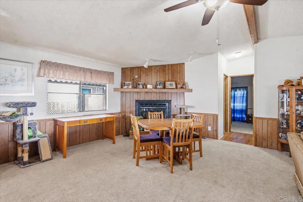 1525 W Oakland Avenue 55
