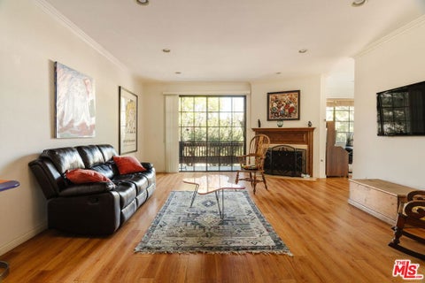 Photo of 10336 Almayo Avenue #302, Los Angeles, CA 90064 (MLS # 26101645)