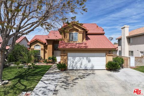 Photo of 729 Whitlatch Drive, Lancaster, CA 93535 (MLS # 26688233)