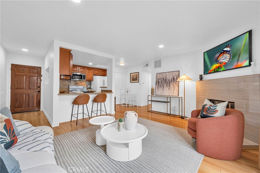 10740 Lawler ST 5, Los Angeles CA 90034