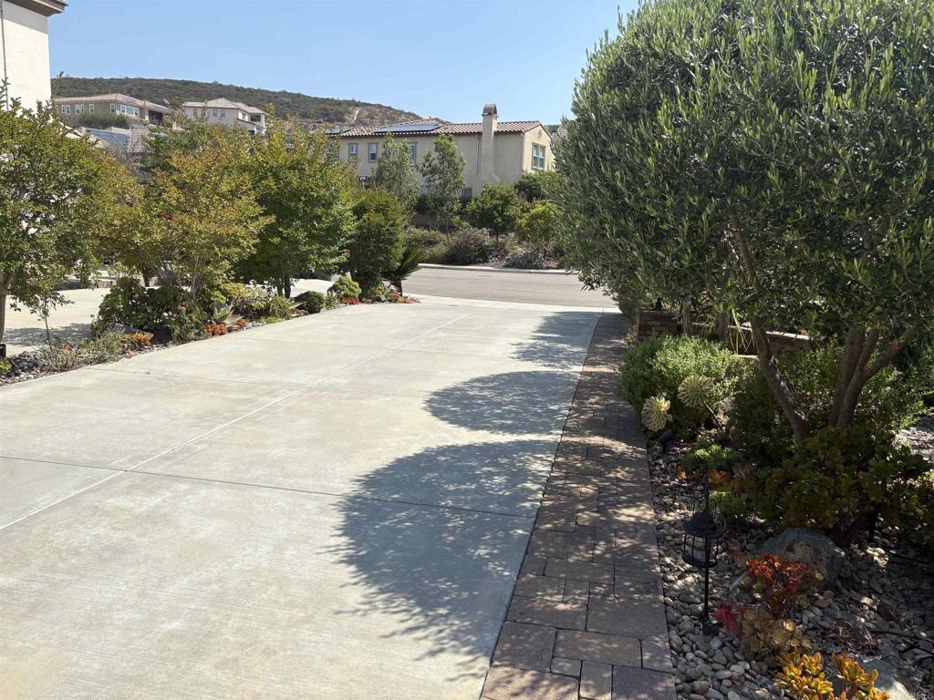 743 Costa Del Sur