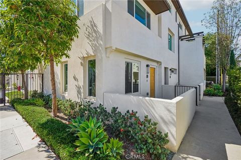 Photo of 116 N 6th ST #D, Montebello, CA 90640 (MLS # DW26149971)