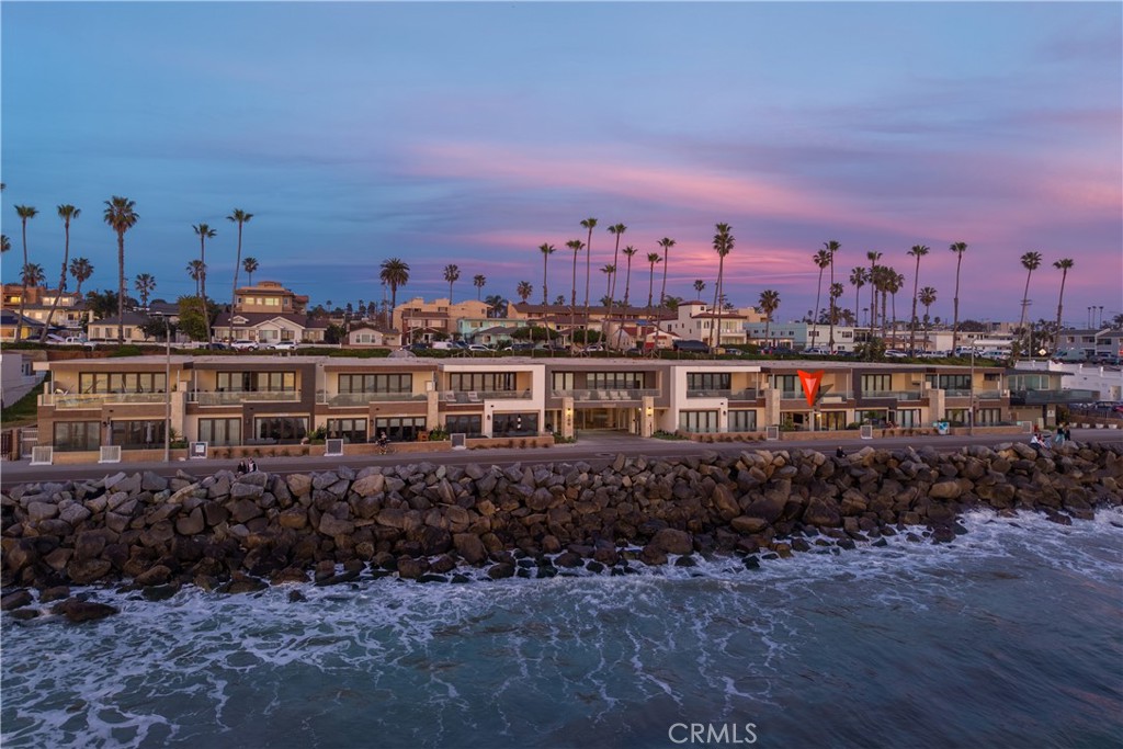 700 S The Strand 106