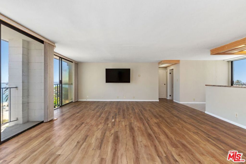 2601 E Ocean Boulevard 702