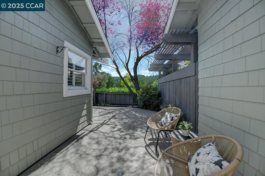listing image 130721854589626781720