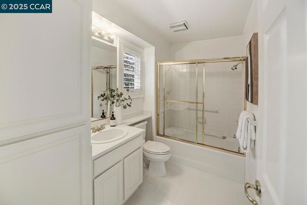 listing image 130723667517683308065