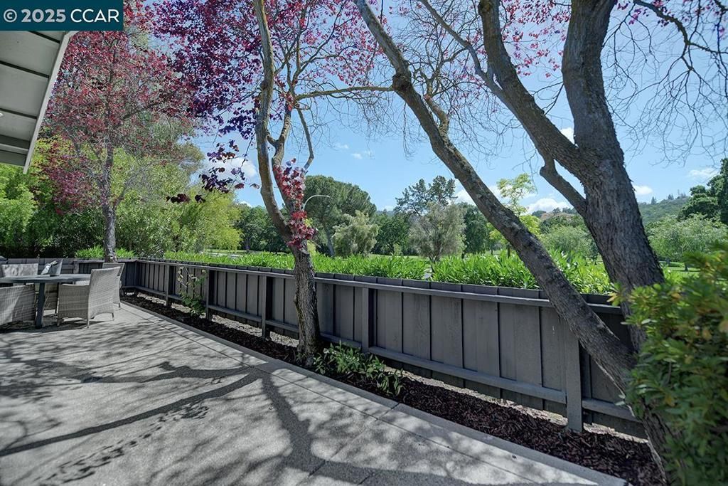 listing image 130725892502105430017