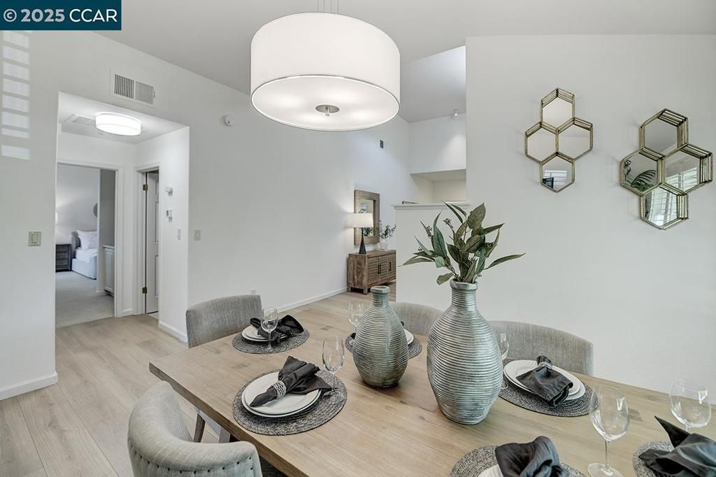 listing image 130723574636894949138