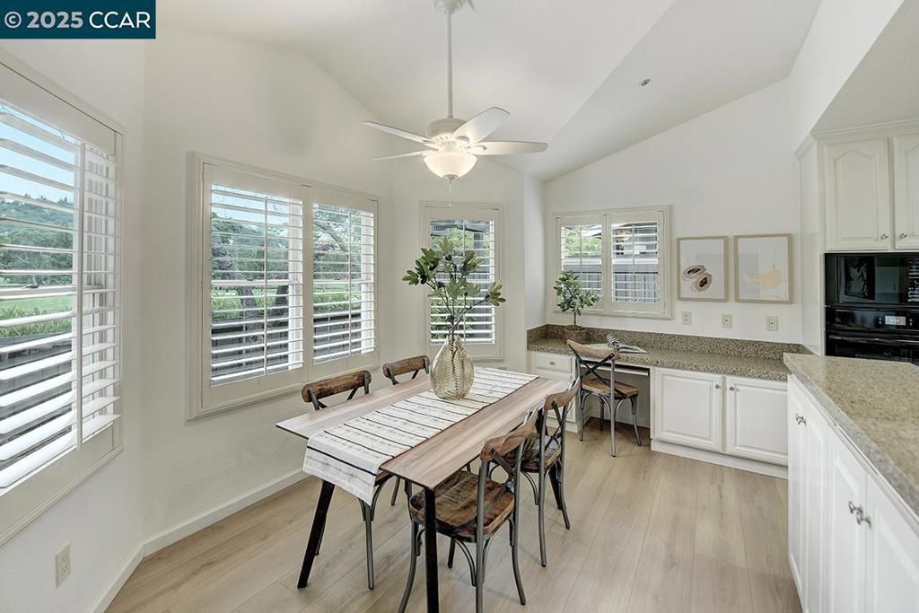 listing image 130720573745377777674