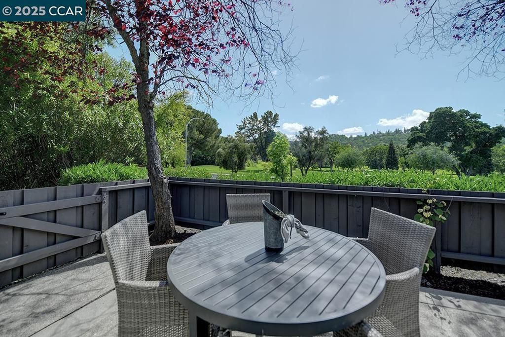 listing image 130720634710715806134