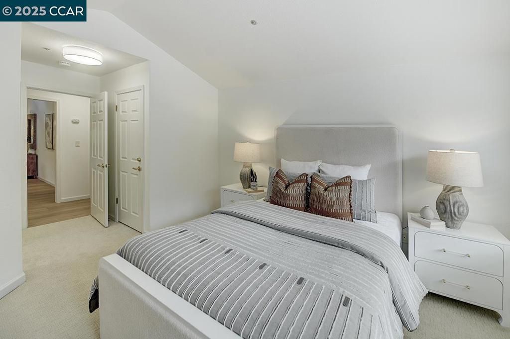 listing image 130729824275858862025