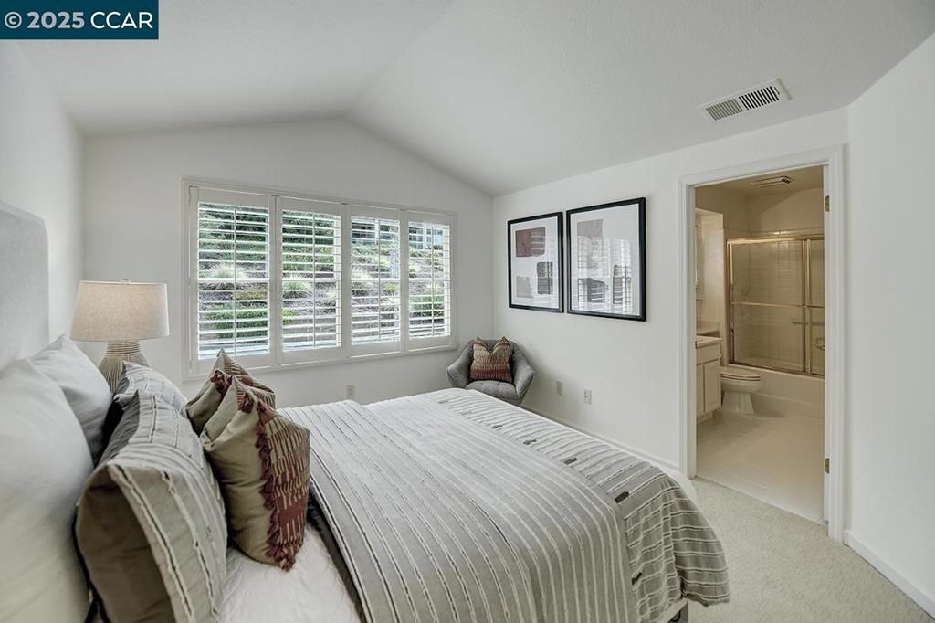 listing image 130721651856916409871