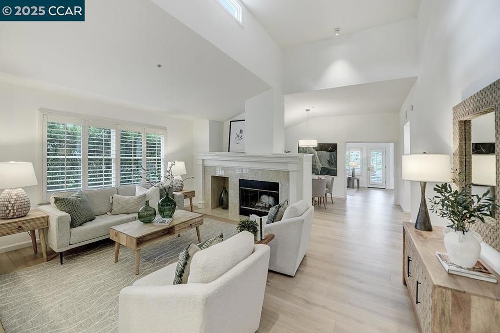 listing image 130720117965622376756