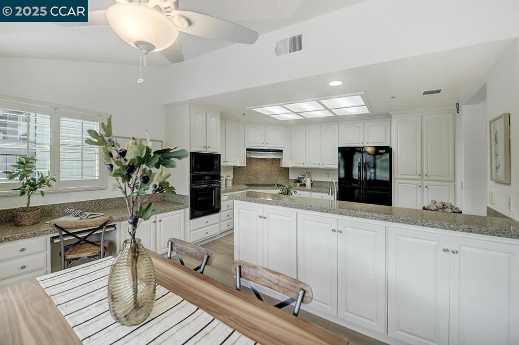 listing image 130725207675957449215