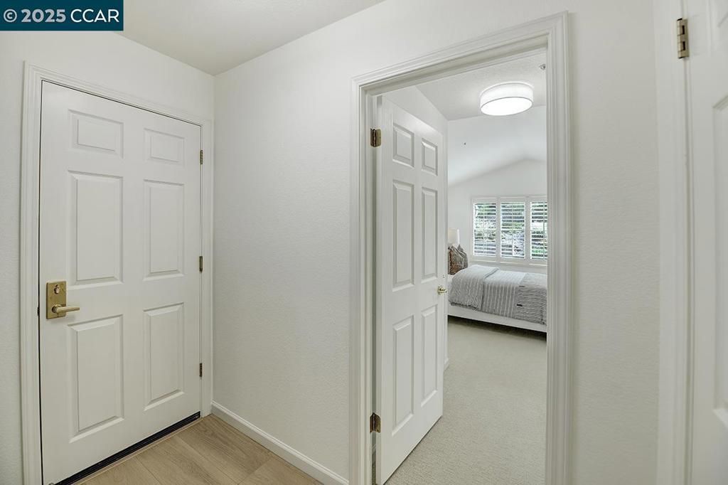 listing image 130727592861917196980