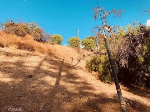 Photo of 20927 Calimali Road, Woodland Hills, CA 91364 (MLS # SR25176083)