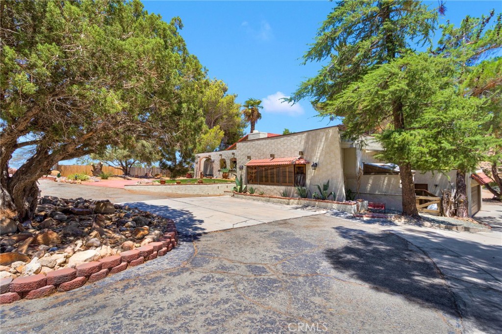 6375 Arrowhead Lake Road