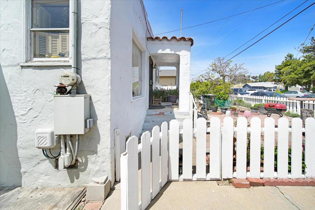 2145 Brutus Street