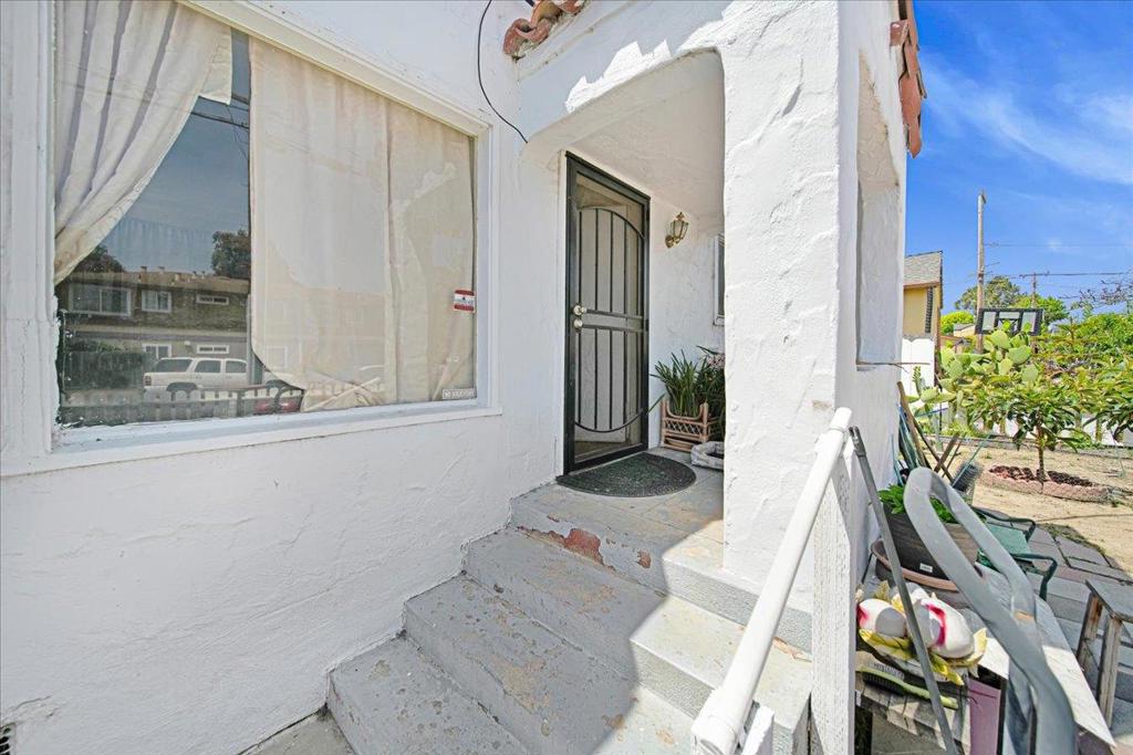 2145 Brutus Street