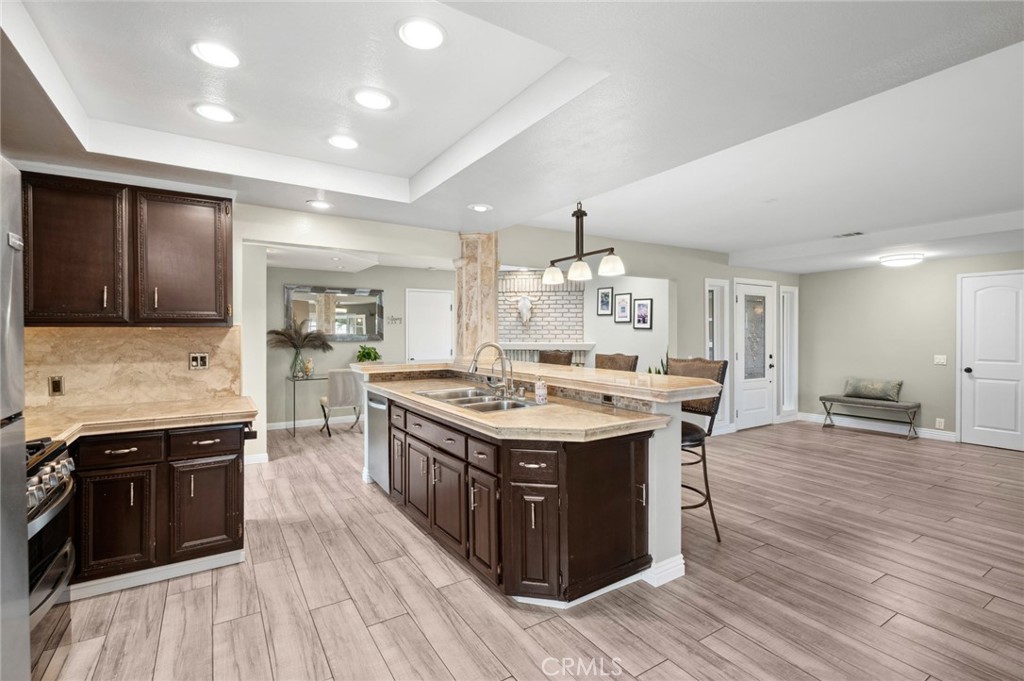 25552 Rhoda Drive