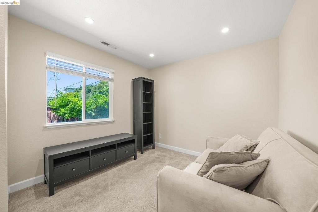 724 Lockwood Dr.