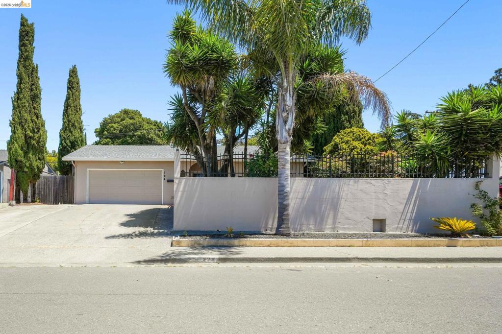 724 Lockwood Dr.