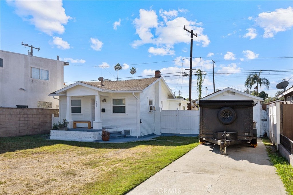 196 E Del Amo Boulevard