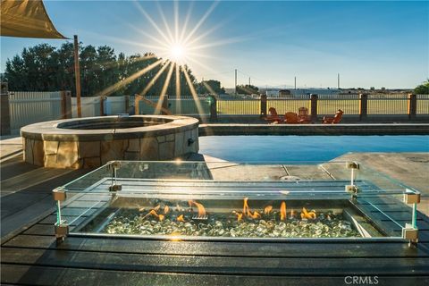 Photo of 4694 Saddlehorn Rd, 29 Palms, CA 92277 (MLS # OC26046858)